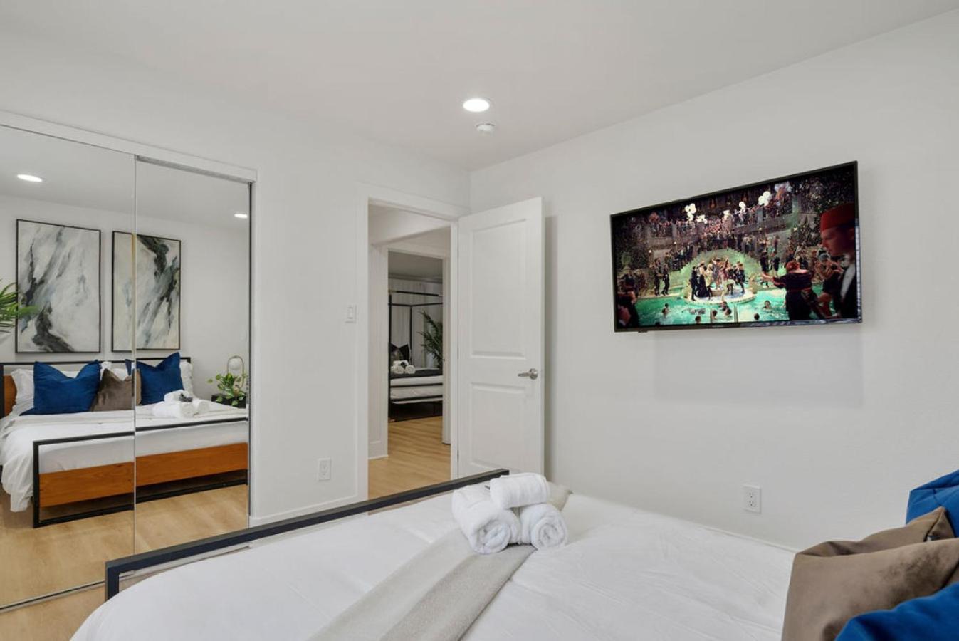 Holiday home Modern Elegance- Big Group - Games - Sleeps 10 *