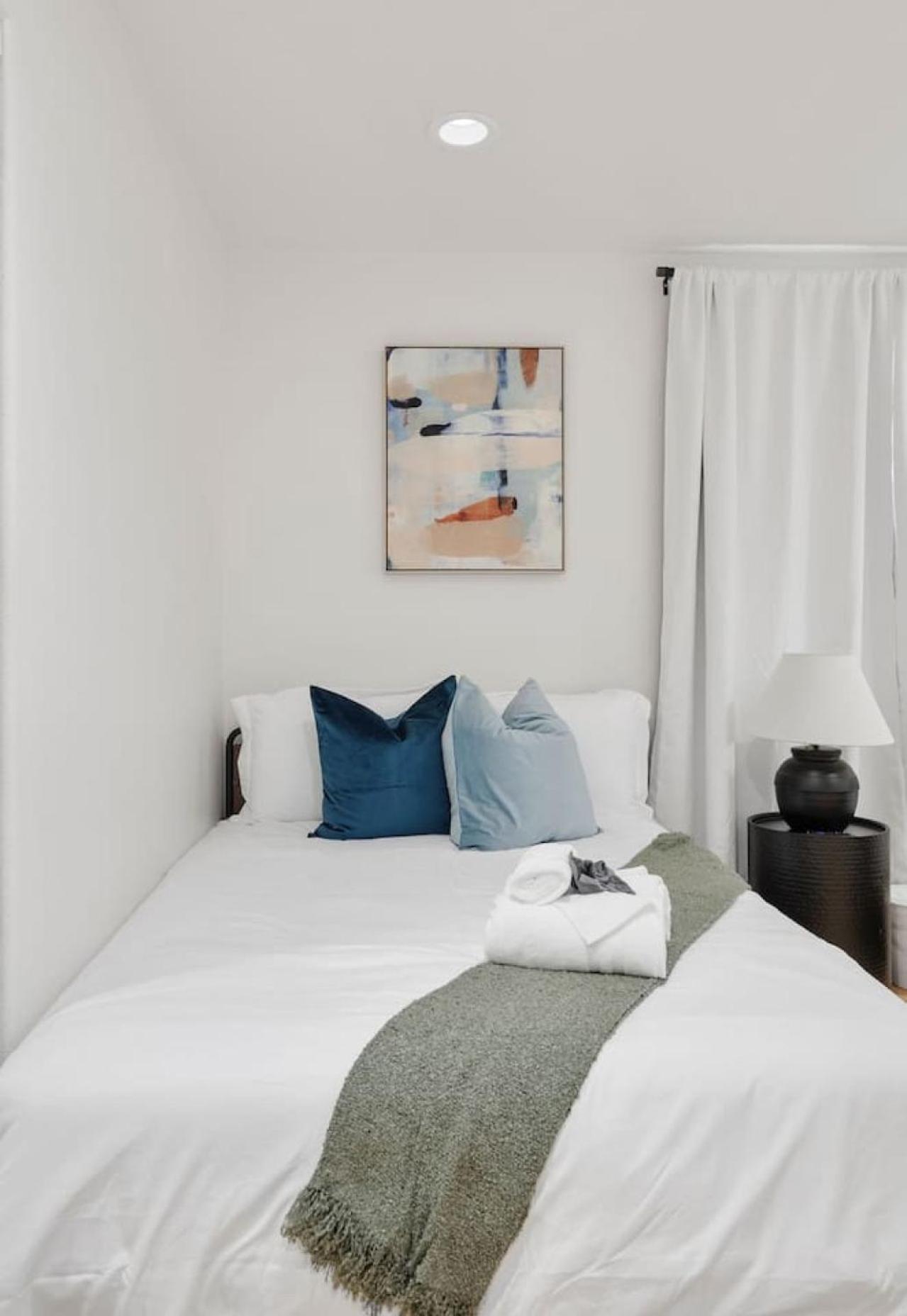 Holiday home Modern Elegance- Big Group - Games - Sleeps 10 Los Angeles