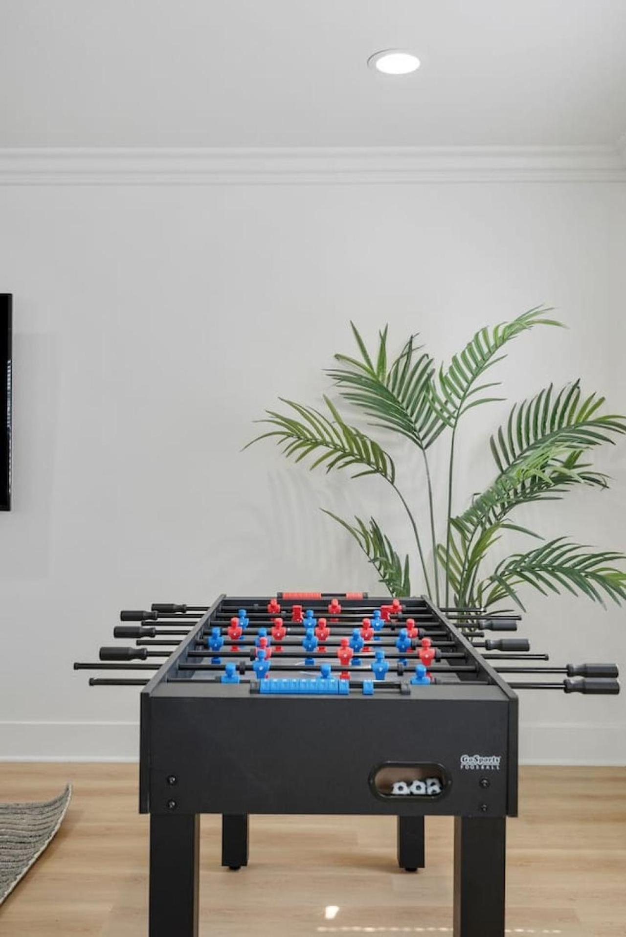 Modern Elegance- Big Group - Games - Sleeps 10 Holiday home *